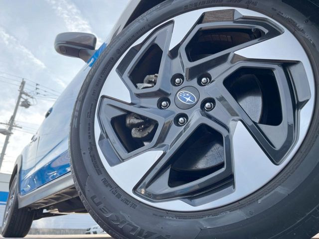 �y����18�C���`�A���~�z�C�[���z�O�ςɃ}�b�`���������A���~�z�C�[���𑕒����Ă���܂��B�e��ЊO�A���~�z�C�[����A�X�^�b�h���X�^�C�����戵�����Ă���܂��B���񂲑��k����������