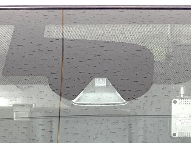 �y�G�}�[�W�F���V�[�u���[�L�z���s���ɑO���̎ԗ�����F�����A�Փ˂������Ȏ��͌x��ƃu���[�L�ŏՓˉ���Ɣ�Q�y�����A�V�X�g�B�����S�Ƀh���C�u�����y���݂��������܂��B