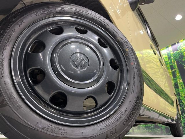 �y����14�C���`�A���~�z�C�[���z�O�ςɃ}�b�`���������A���~�z�C�[���𑕒����Ă���܂��B�e��ЊO�A���~�z�C�[����A�X�^�b�h���X�^�C�����戵�����Ă���܂��B���񂲑��k����������