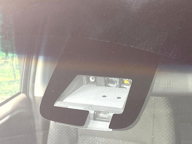 �y�g���^�Z�[�t�e�B�Z���X�z���s���ɑO���̎ԗ�����F�����A�Փ˂������Ȏ��͌x��ƃu���[�L�ŏՓˉ���Ɣ�Q�y�����A�V�X�g�B�����S�Ƀh���C�u�����y���݂��������܂��B