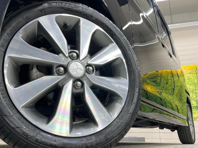 �y�����A���~�z�C�[���z�O�ςɃ}�b�`���������A���~�z�C�[���𑕒����Ă���܂��B�e��ЊO�A���~�z�C�[����A�X�^�b�h���X�^�C�����戵�����Ă���܂��B���񂲑��k����������