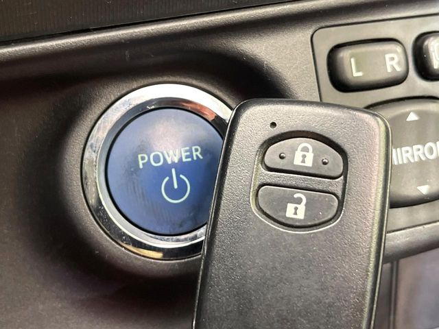 �y�X�}�[�g�L�[�z�J�o����|�P�b�g�ɓ��ꂽ�܂܂ł��h�A�̎{���E�������\�ȃX�}�[�g�L�[�𑕔��B�G���W���̃I���E�I�t�����J�M�����o���K�v����������Ƃ��Ă��֗��ł���