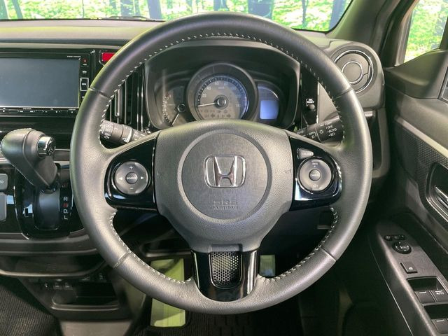 �y�����v�����X�e�A�����O�z�㎿�Ȋv���g�p���邱�ƂŁA��ɂ����������݂ƂĂ��^�]���₷���n���h���ł���