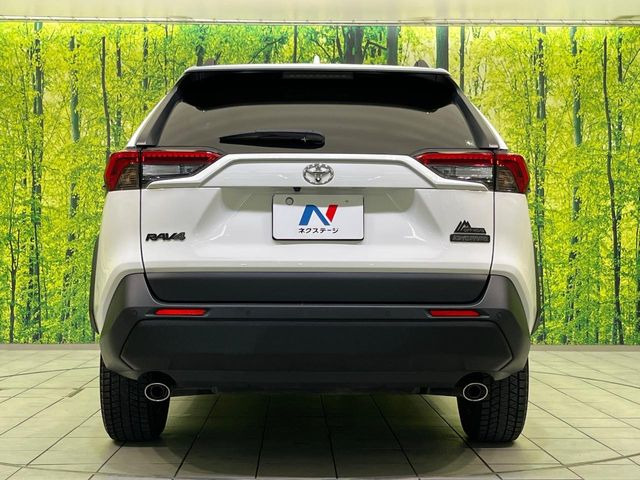 安心の最長10年・走行無制限保証(有償)をご用意。保証内容も充実はもちろん、無料点検&オイル交換や、年中無休の全国・24時間ロードサービスも付帯されておりますのでご安心下さい。