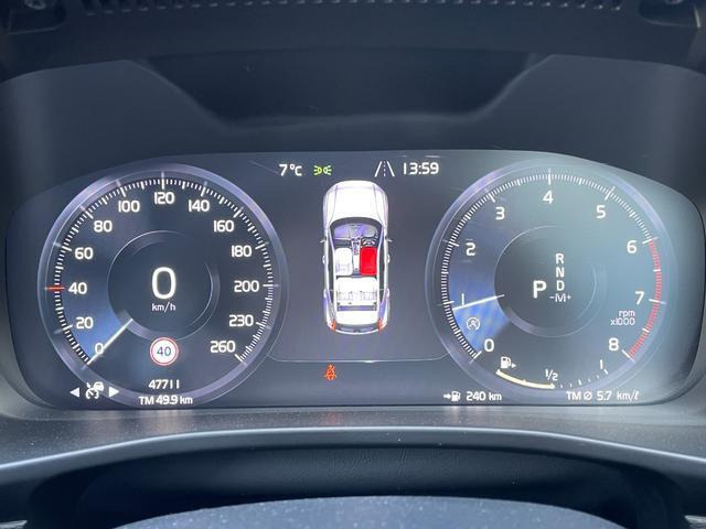 XC40T4 AWD インスクリプション 4WD