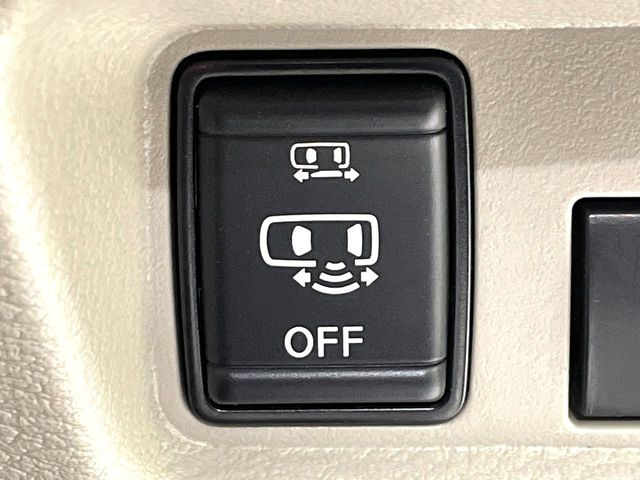 �y�p���[�X���C�h�h�A�z�X�}�[�g�L�[��^�]�Ȃ̃X�C�b�`�ŃX���C�h�h�A�̊J���\���d��������͂����ăh�A���J����K�v�������A���������q�l�ł��A�d���ו��������Ă��鎞�����N�ɊJ���߂ł��܂���