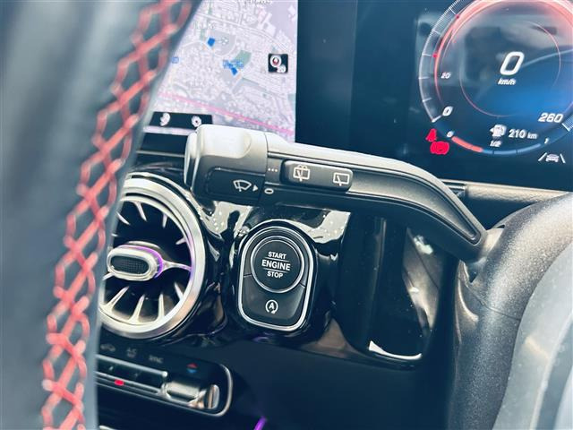 GLAクラスGLA200d 4マチック AMGライン 4WD