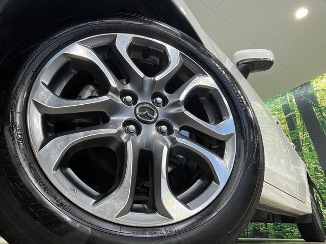 �y����16�C���`�A���~�z�C�[���z�O�ςɃ}�b�`���������A���~�z�C�[���𑕒����Ă���܂��B�e��ЊO�A���~�z�C�[����A�X�^�b�h���X�^�C�����戵�����Ă���܂��B���񂲑��k����������