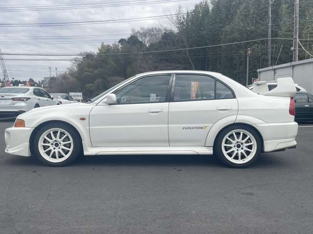 ���X�݌ɂ͊O���A�����N���[�j���O��ɓW�����A�����Ď��̏C�����̗L���A���[�^�[��������̗L������O�ҋ@�ւɂ�錟����S����{���Ă���܂��B�Ԍ��A�����A����h�������ЂőΉ��ł��܂��̂ł����S���������B