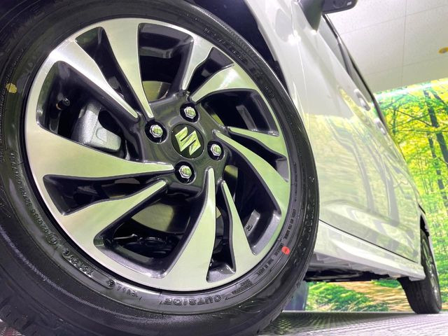 �y����15�C���`�A���~�z�C�[���z�O�ςɃ}�b�`���������A���~�z�C�[���𑕒����Ă���܂��B�e��ЊO�A���~�z�C�[����A�X�^�b�h���X�^�C�����戵�����Ă���܂��B���񂲑��k����������