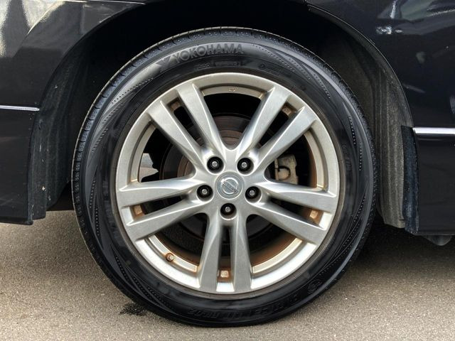 �������A���~!�������������ă��f���ʂɃf�U�C������Ă��܂��B�������S����K�ɍ������ʂ𔭊�����u�z�C�[���R�[�e�B���O�v�̎{�H����t��!���C�y�ɒS���c�Ƃ܂ł����k���������B