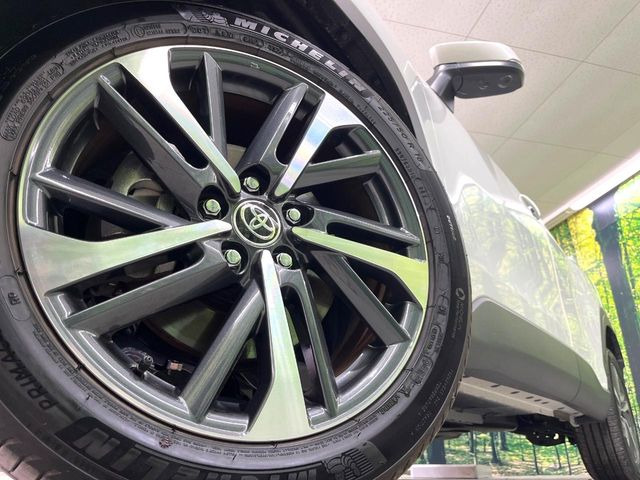 �y���������C���`�A���~�z�C�[���z�O�ςɃ}�b�`���������A���~�z�C�[���𑕒����Ă���܂��B�e��ЊO�A���~�z�C�[����A�X�^�b�h���X�^�C�����戵�����Ă���܂��B���񂲑��k����������