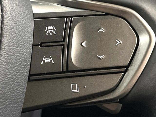 【レーダークルーズコントロール】高速道路での長距離走行が楽に!!自動で速度を保つクルーズコントロールが、衝突軽減システムと連携し、前方の車両を感知して車間を保つように速度調節してくれます!!