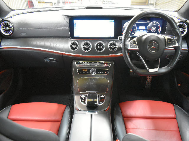 EクラスクーペE200