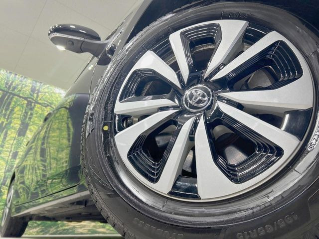 【純正15インチアルミホイール】外観にマッチした純正アルミホイールを装着しております。各種社外アルミホイールや、スタッドレスタイヤも取扱いしております。是非ご相談ください♪