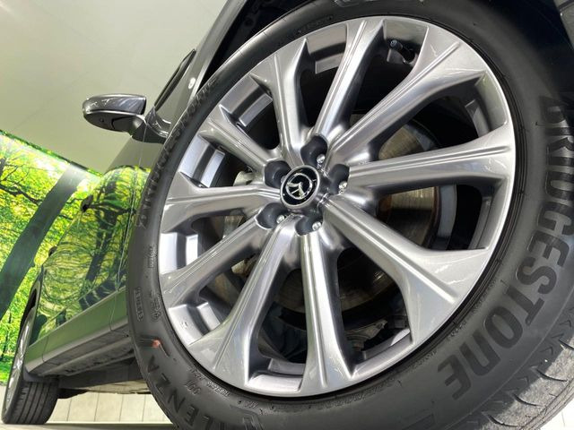 �y����20�C���`�A���~�z�C�[���z�O�ςɃ}�b�`���������A���~�z�C�[���𑕒����Ă���܂��B�e��ЊO�A���~�z�C�[����A�X�^�b�h���X�^�C�����戵�����Ă���܂��B���񂲑��k����������