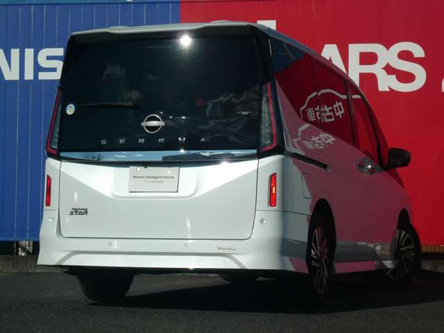 セレナ2.0 ハイウェイスターV 助手席スライドアップシート