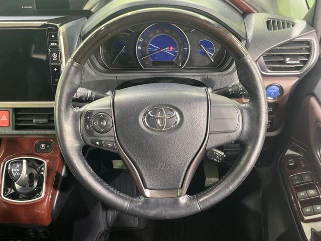 �y�����v�����X�e�A�����O�z�㎿�Ȋv���g�p���邱�ƂŁA��ɂ����������݂ƂĂ��^�]���₷���n���h���ł���