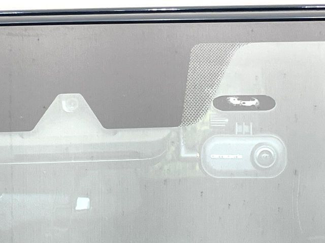 �y�g���^�Z�[�t�e�B�Z���X�z���s���ɑO���̎ԗ�����F�����A�Փ˂������Ȏ��͌x��ƃu���[�L�ŏՓˉ���Ɣ�Q�y�����A�V�X�g�B�����S�Ƀh���C�u�����y���݂��������܂��B