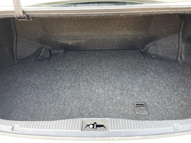 ���i�̂���������ʋ΁A���}���ɏ\���ȉ׎��X�y�[�X���m�ۂ��Ă���܂��B