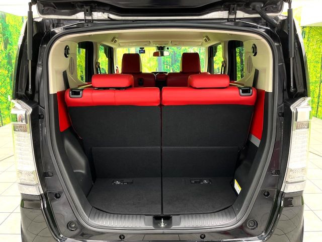 ���i�̂���������ʋ΁A���}���ɏ\���ȉ׎��X�y�[�X���m�ۂ��Ă���܂��B�Z�J���h�V�[�g��|���ƁA�傫�ȉו��̐ύڂ��\�ł���