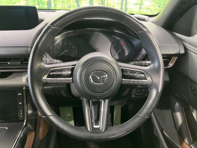 �y�����v�����X�e�A�����O�z�㎿�Ȋv���g�p���邱�ƂŁA��ɂ����������݂ƂĂ��^�]���₷���n���h���ł���