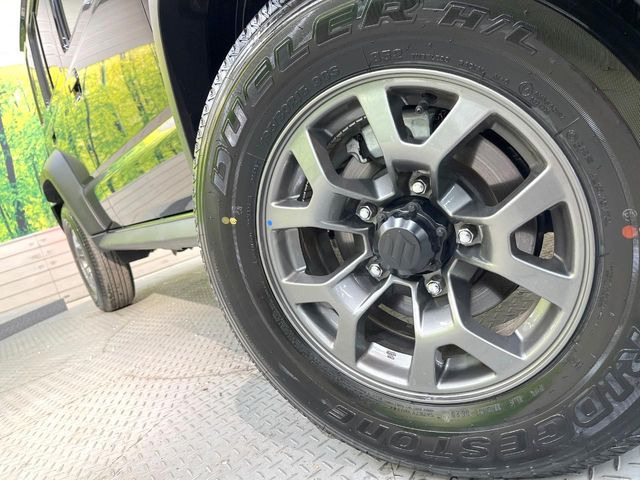 �y�����A���~�z�C�[���z�O�ςɃ}�b�`���������A���~�z�C�[���𑕒����Ă���܂��B�e��ЊO�A���~�z�C�[����A�X�^�b�h���X�^�C�����戵�����Ă���܂��B���񂲑��k����������