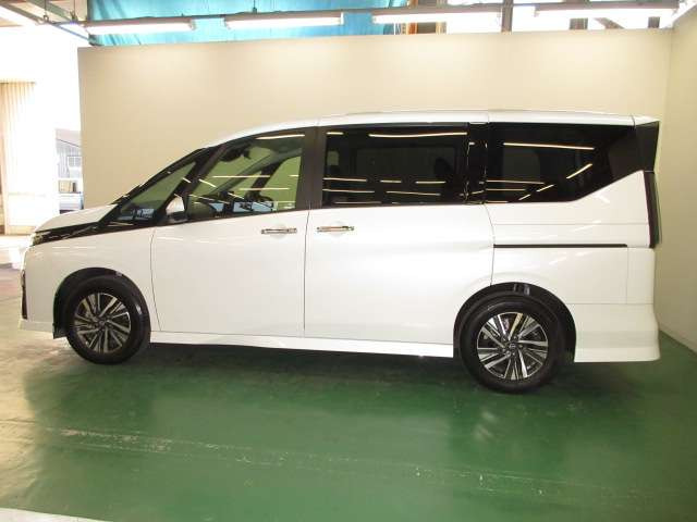 セレナ2.0 ハイウェイスターV