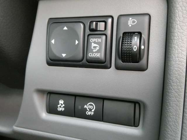 ���C�g���x���C�U�[��A�C�h�����O�X�g�b�v�ȂǑ������[����