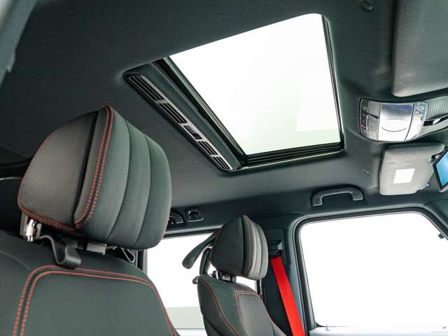 �y �J�X�^�}�C�Y �z�y�C���g�A�X���[�N�t�B�����ȂǂŃi�C�g�p�b�P�[�W�̎d�l���Č�������A�t�����g�O������ʃ��f���̂��̂ɑւ��Ă݂���B�z�C�[����L�����p�[�̃y�C���g�����𖣂�����|�C���g�̂ЂƂB