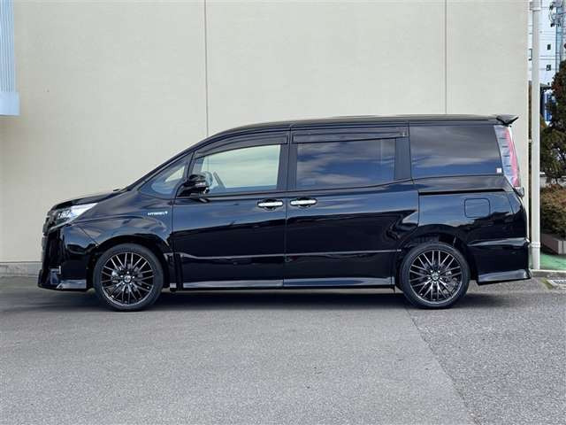 ノア1.8 ハイブリッド Si W×B II