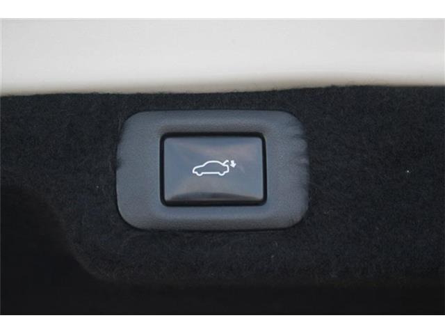 弊社はあいおいニッセイ同和損保代理店です。全営業社員が保険の募集人資格を取得しております。お気軽にご相談ください。