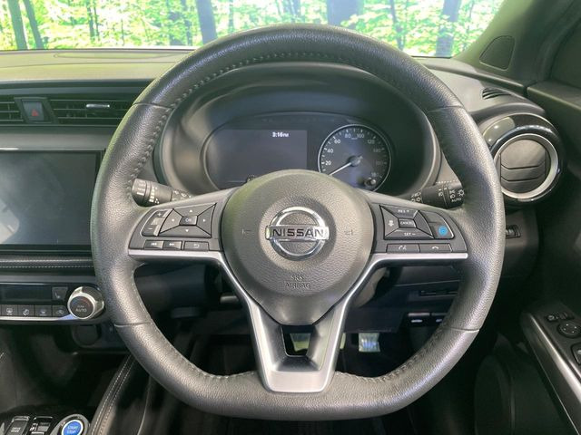 �y�����v�����X�e�A�����O�z�㎿�Ȋv���g�p���邱�ƂŁA��ɂ����������݂ƂĂ��^�]���₷���n���h���ł���