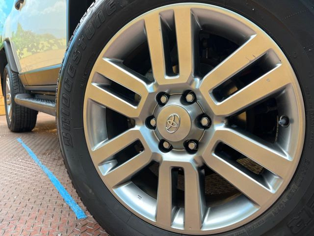 �y����20�C���`�A���~�z�C�[���z�O�ςɃ}�b�`���������A���~�z�C�[���𑕒����Ă���܂��B�e��ЊO�A���~�z�C�[����A�X�^�b�h���X�^�C�����戵�����Ă���܂��B���񂲑��k����������