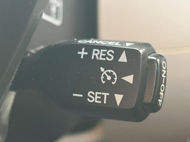 �y�N���[�Y�R���g���[���z�������H�����N���N���s�B�A�N�Z���𗣂��Ă���葬�x�ő��s���ł��A�������^�]���̕��S���y��!�����E�������ȒP�ȃX�C�b�`����Œ����ł��܂��B