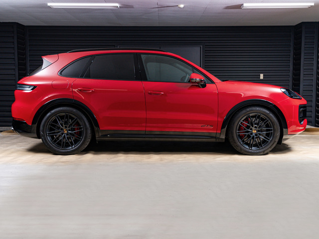 カイエンクーペGTS ティプトロニックS リアコンフォートベンチシート 4WD