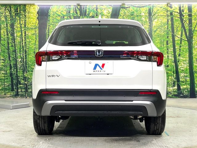 安心の最長10年・走行無制限保証(有償)をご用意。保証内容も充実はもちろん、無料点検&オイル交換や、年中無休の全国・24時間ロードサービスも付帯されておりますのでご安心下さい。