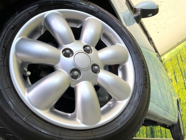 �y����14�C���`�A���~�z�C�[���z�O�ςɃ}�b�`���������A���~�z�C�[���𑕒����Ă���܂��B�e��ЊO�A���~�z�C�[����A�X�^�b�h���X�^�C�����戵�����Ă���܂��B���񂲑��k����������