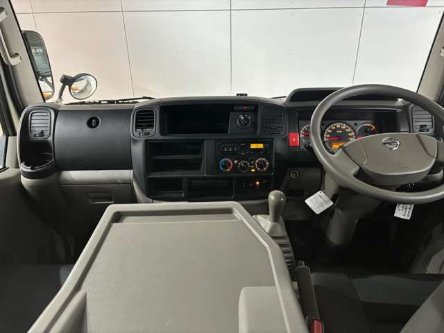 アトラス3.0 フルスーパーロー ディーゼル 4WD