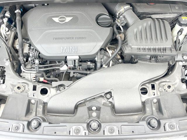 �����X�ł́A�e���[�J�[�̐�p�f�f�e�X�^�[�𓱓��B���Ǝ��i�����e�N�j�J���X�^�b�t���풓���Ă���܂��̂ŁA������̍ۂɂ����S���Ă����p���������܂��B