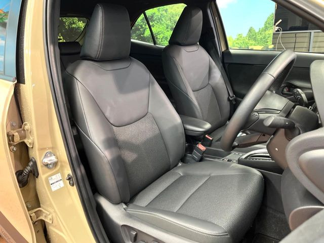 �y�n�[�t���U�[�V�[�g�z�������ƍ���S�n�𗼗������l�C�̃V�[�g���w�ʁE���ʂ̃t�@�u���b�N�f�ނ́A�ʋC���̗ǂ��⊊��ɂ����ɗD��Ă��܂��B�C���╞���ɍ��E���ꂸ���K�ɂ���肢�������܂��B