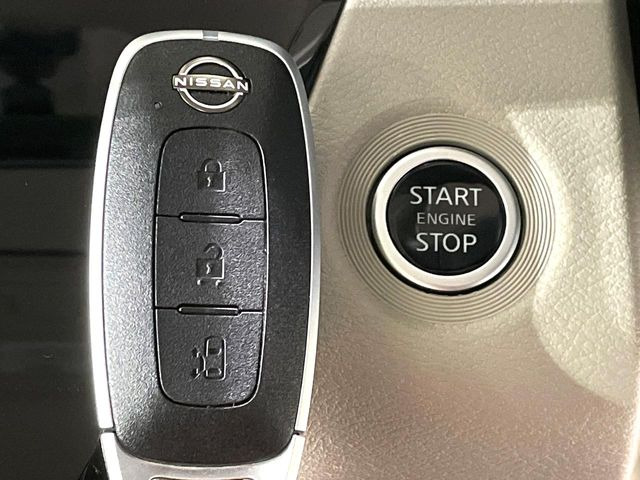 �y�C���e���W�F���g�L�[�z�J�o����|�P�b�g�ɓ��ꂽ�܂܂ł��h�A�̎{���E�������\�ȃX�}�[�g�L�[�𑕔��B�G���W���̃I���E�I�t�����J�M�����o���K�v����������Ƃ��Ă��֗��ł���