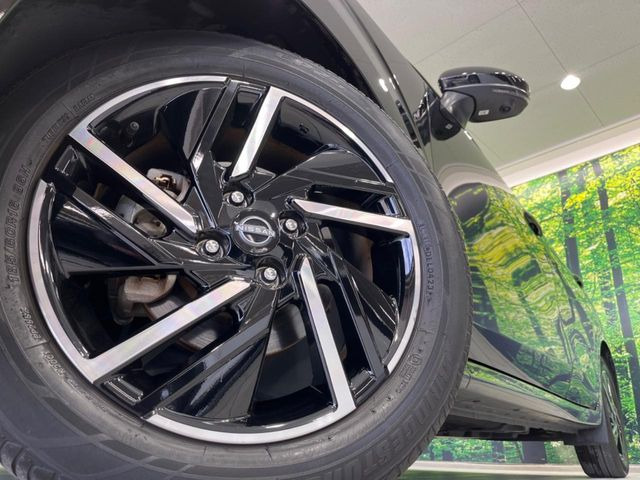 �y�����I�v�V����16�C���`�A���~�z�C�[���z�����I�v�V�����z�C�[���𑕒��B���s���\�̌���ɉ����A�O�ς����X�^�C���b�V���ɂȂ��Ă��܂��B