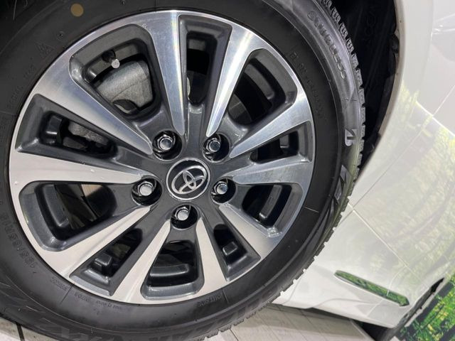 �y����15�C���`�A���~�z�C�[���z�O�ςɃ}�b�`���������A���~�z�C�[���𑕒����Ă���܂��B�e��ЊO�A���~�z�C�[����A�X�^�b�h���X�^�C�����戵�����Ă���܂��B���񂲑��k����������