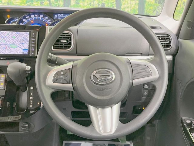 【ステアリングスイッチ】運転中、前方から目線をそらすことなく、オーディオ等の操作が可能な便利機能!安心&快適なドライブを演出してくれます♪