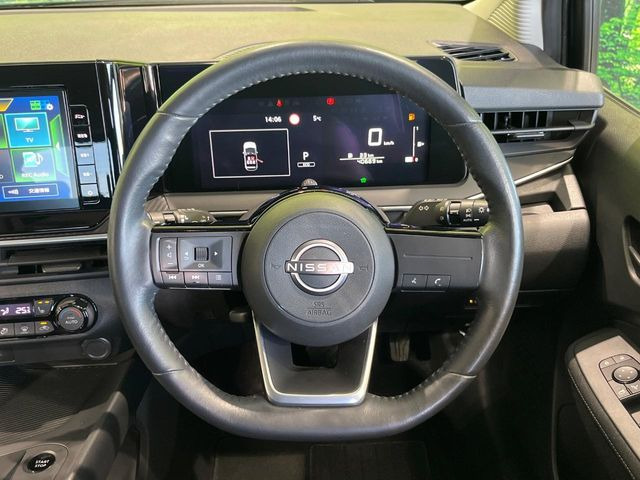 �y�����v�����X�e�A�����O�z�㎿�Ȋv���g�p���邱�ƂŁA��ɂ����������݂ƂĂ��^�]���₷���n���h���ł���