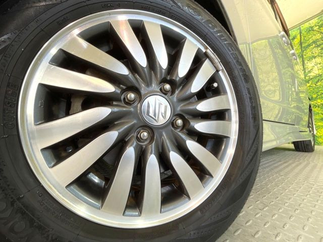 �y����14�C���`�A���~�z�C�[���z�O�ςɃ}�b�`���������A���~�z�C�[���𑕒����Ă���܂��B�e��ЊO�A���~�z�C�[����A�X�^�b�h���X�^�C�����戵�����Ă���܂��B���񂲑��k����������