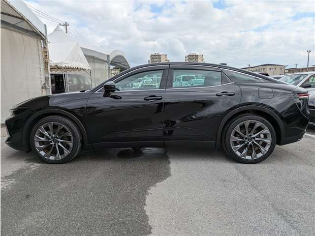 クラウンクロスオーバー2.5 G アドバンスト レザー パッケージ E-Four 4WD