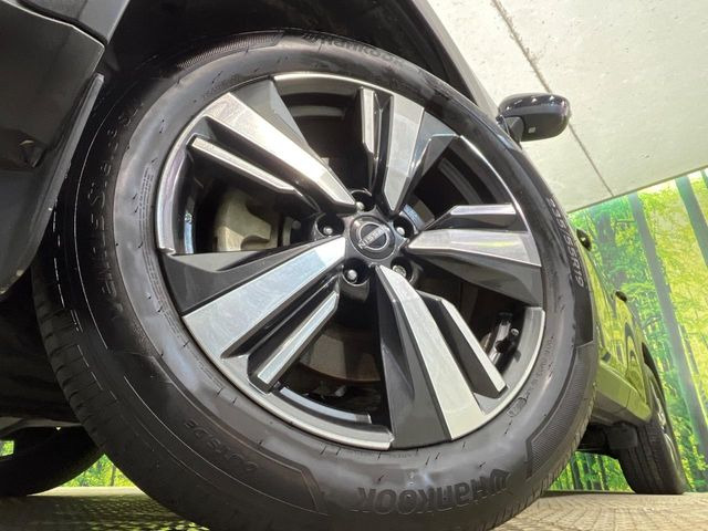 �y����19�C���`�A���~�z�C�[���z�O�ςɃ}�b�`���������A���~�z�C�[���𑕒����Ă���܂��B�e��ЊO�A���~�z�C�[����A�X�^�b�h���X�^�C�����戵�����Ă���܂��B���񂲑��k����������