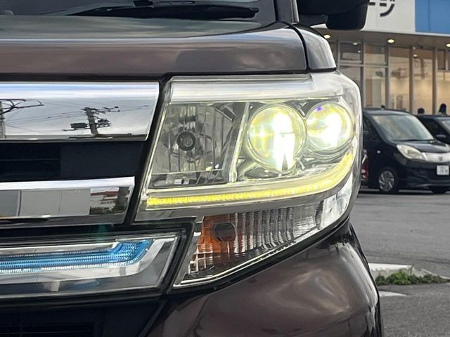 �yLED�w�b�h���C�g�z���V����ԑ��s�����ǍD�Ȏ��E���m�ۂ����S���ĉ^�]�ł��鍂�P�xLED�w�b�h���C�g�𑕔�!�_�����x�������A����d�͂��}�����Ă��܂��B